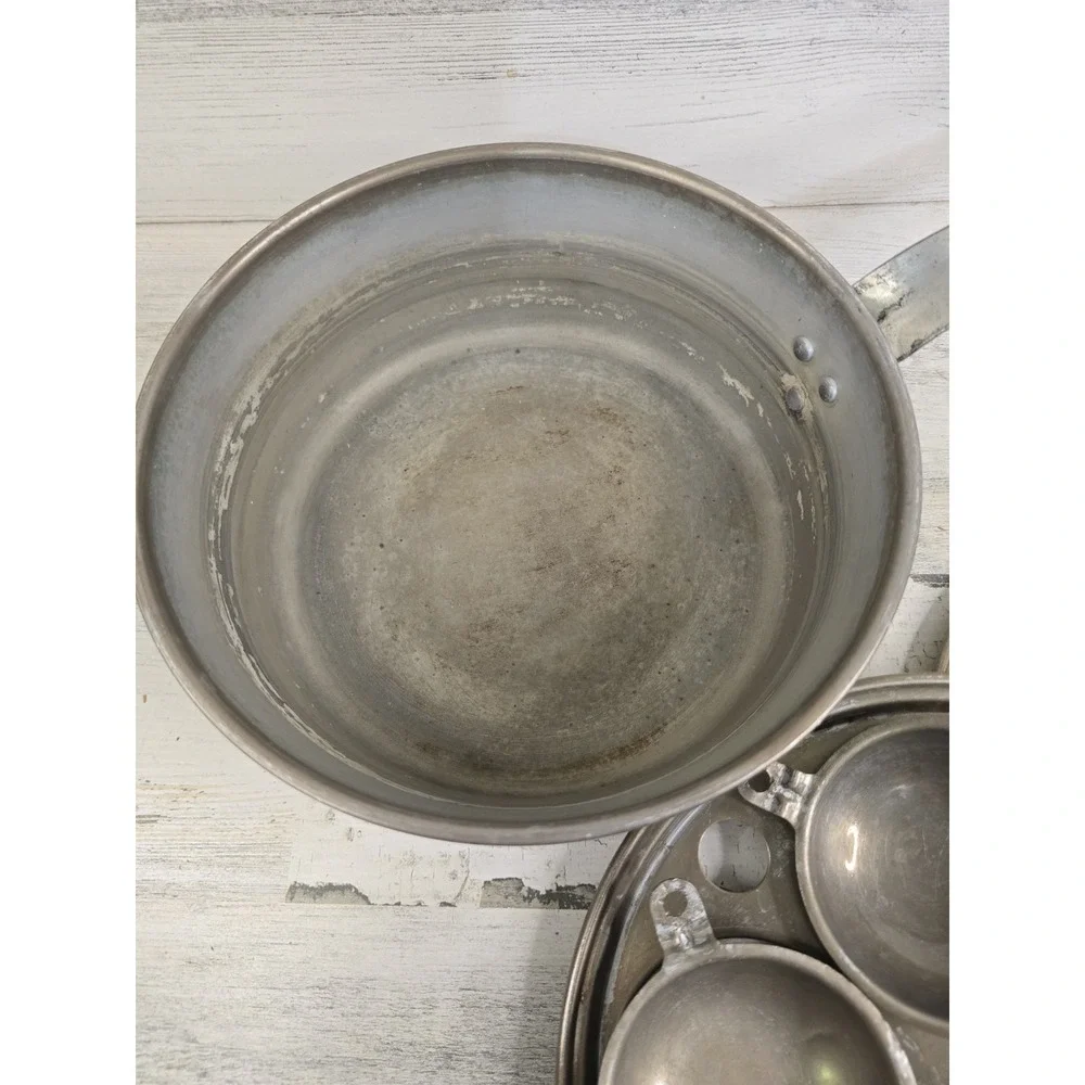 VTG Wear-Ever 2424 Aluminum Egg Poacher 4 Cup Skillet Pan with Lid Made in USA